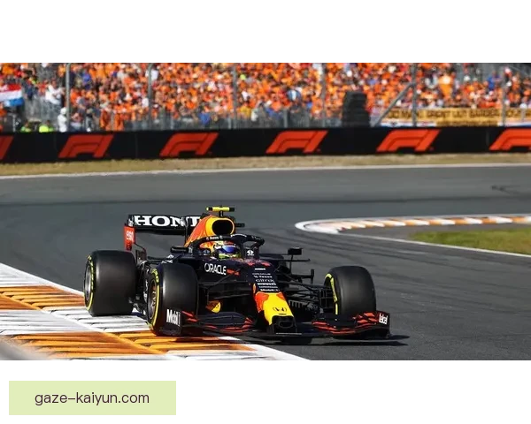 F1新赛季揭幕战前瞻与车队阵容最新动态及积分争夺形势深度解析 F1新赛季揭幕战前瞻与车队阵容最新动态及积分争夺形势深度解析