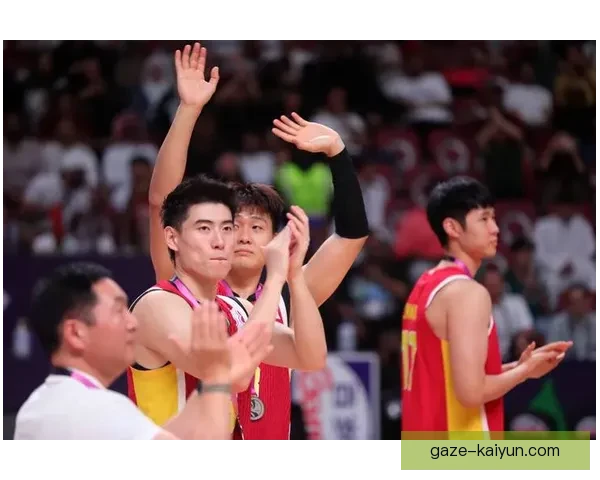 中国男篮全力备战亚洲杯迎战强敌展现新阵容风采拼搏精神与团队默契 中国男篮全力备战亚洲杯迎战强敌展现新阵容风采拼搏精神与团队默契