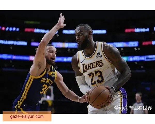 詹姆斯率湖人逆转勇士西部排名再起波澜焦点大战引爆季后赛前景讨论