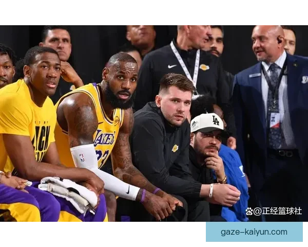 詹姆斯领衔湖人逆袭勇士 东契奇与哈登加盟新球队后首次对决成焦点