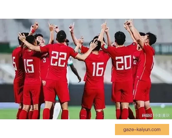 中国足球新星崛起 国际比赛中表现亮眼 引发国内外球迷热议
