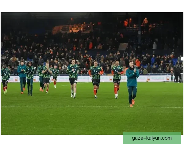 卢顿俱乐部宣布新赛季阵容调整并签约多名潜力新星