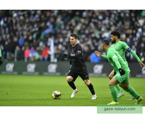 梅西携巴黎逆转对手，法甲争冠形势愈发激烈