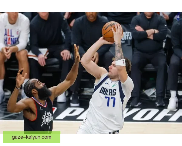 畅享NBA精彩赛事直播，实时比分分析与深度解说带你领略篮球魅力